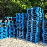 Used Plastic Pallets - Stackable, 4 - Way, 48 × 40" 1