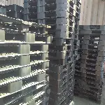 Used Plastic Pallets - Rackable, 4 - Way, 43 × 43" 1