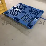 Used Plastic Pallets - Nestable, 4 - Way, 48 × 40" 1